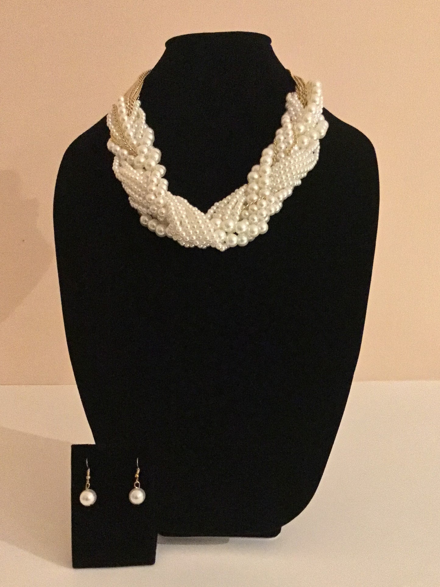 Multi-Layer Pearl Necklace Set